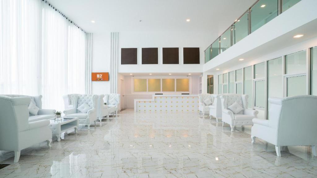 B2 Phuket Premier Hotel Patong Esterno foto